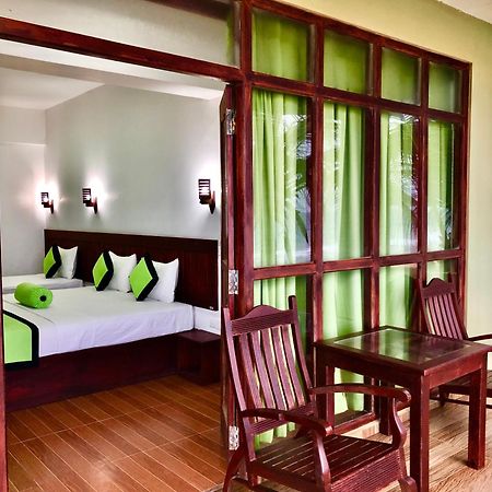 Serenade Beach Hotel Hikkaduwa Pokoj fotografie